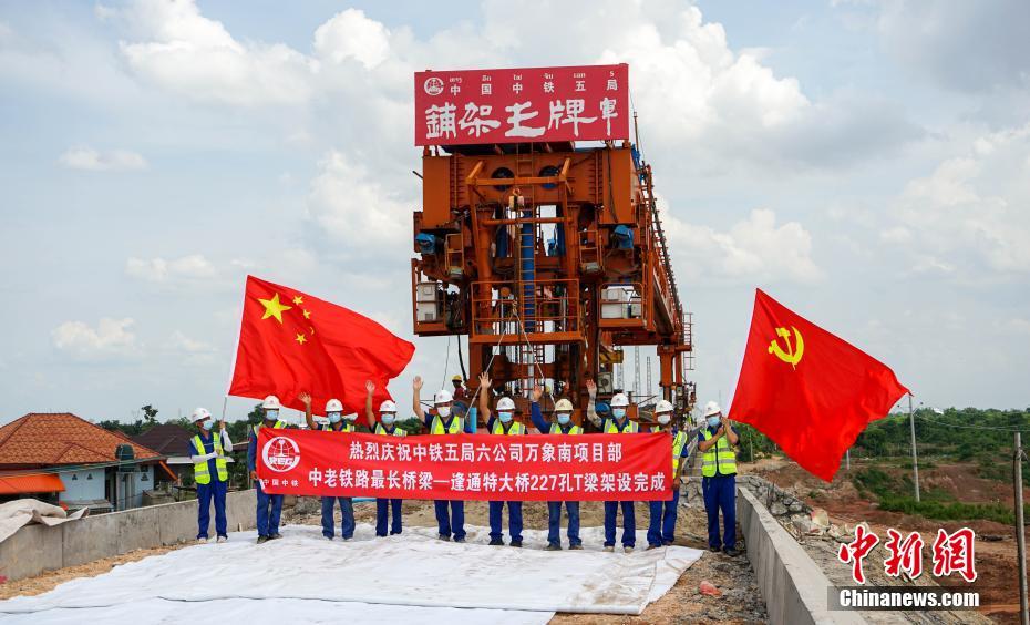 女生说越疼男生就越往里放电视剧