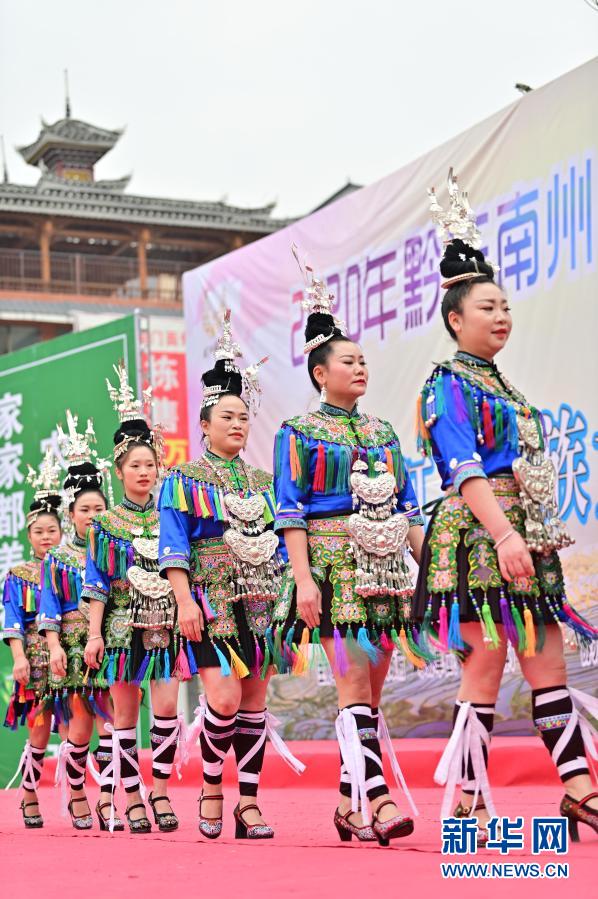 戶外露出