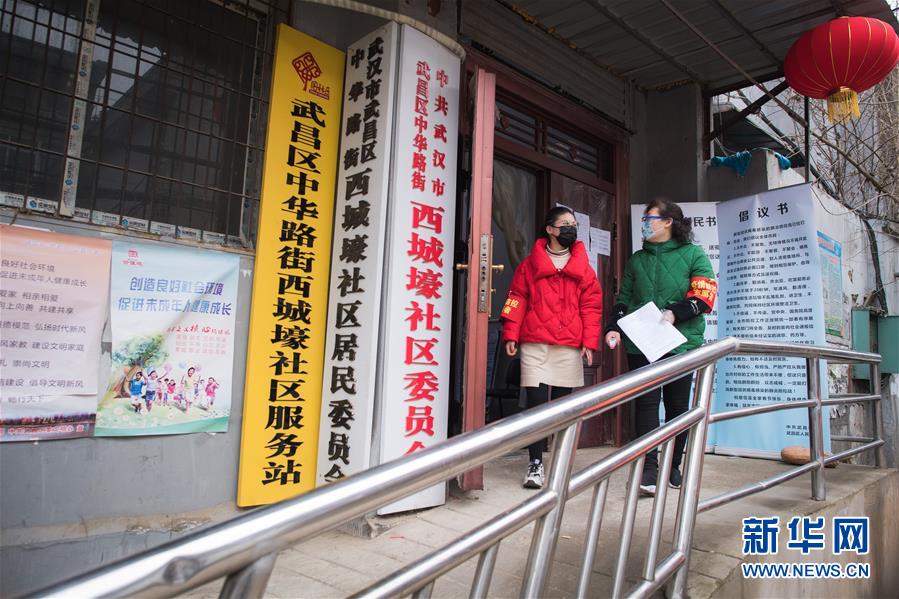 色情大尺度吃奶做爰电影