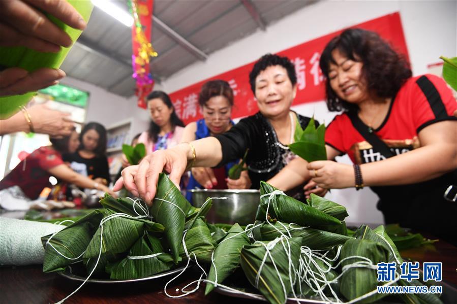 看张柏芝下边毛毛