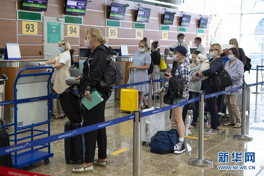 警方通报黑的司机殴打乘客
