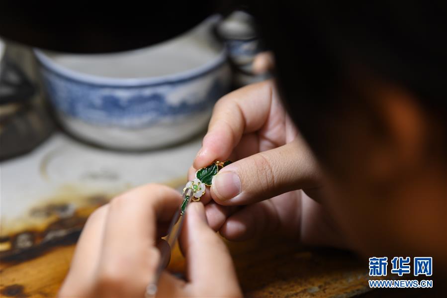 台湾香港黄色三级片带黄色电影日本黄色