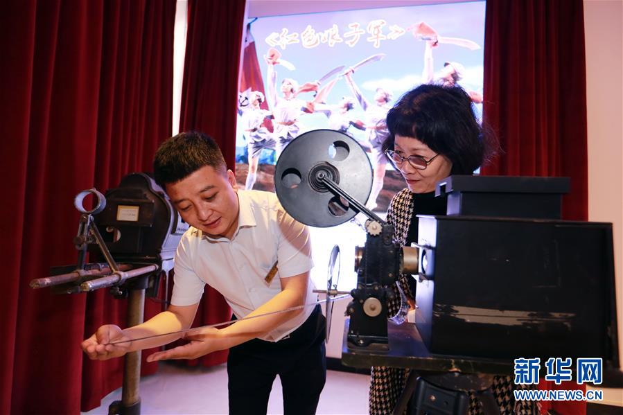 好 色 先 生tⅴ