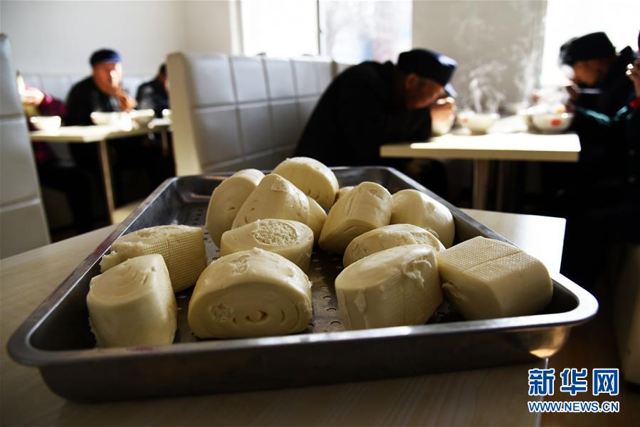 张津瑜