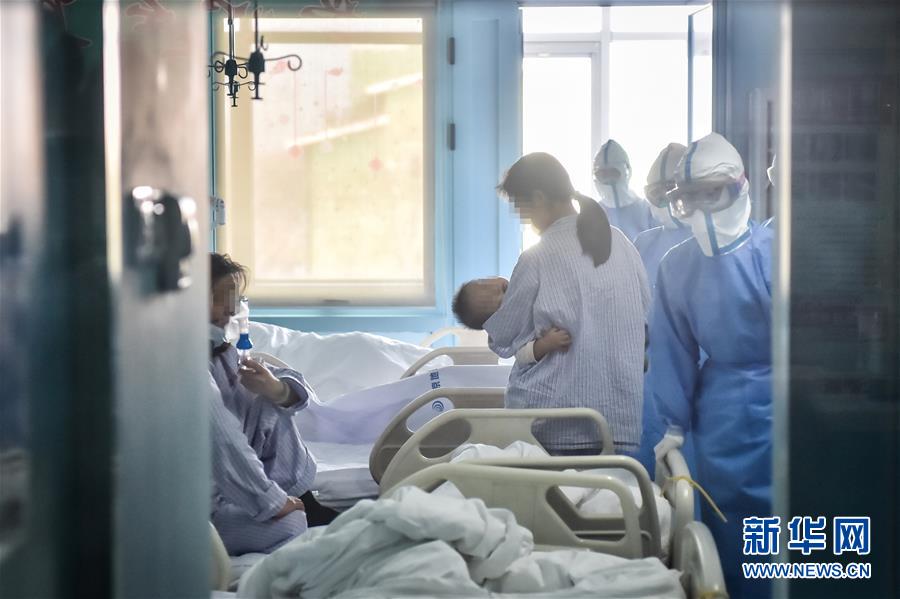 公妇乱婬ⅩXX毛片A片喜宝