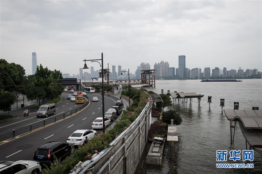 台湾一级性爱伦理电影