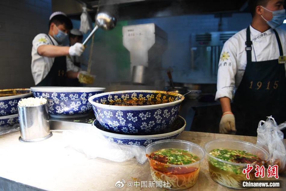 免费看黄色小说的网站