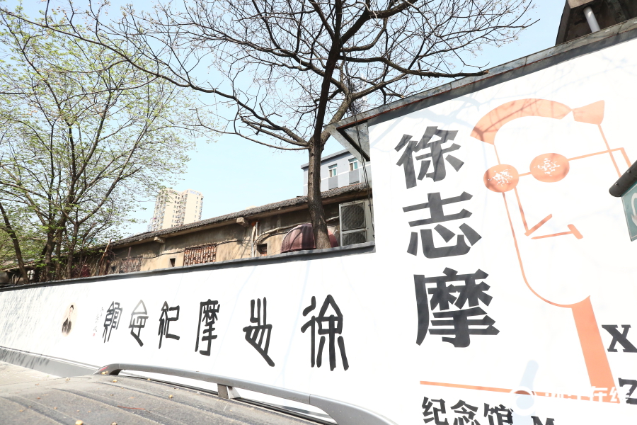 旗袍美女自慰喷水