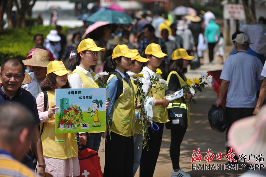 国产真实乱婬A片三区高