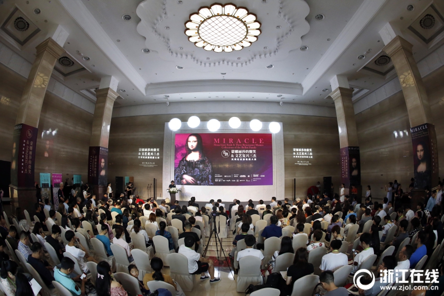 美女露%100的尿孔无档图片