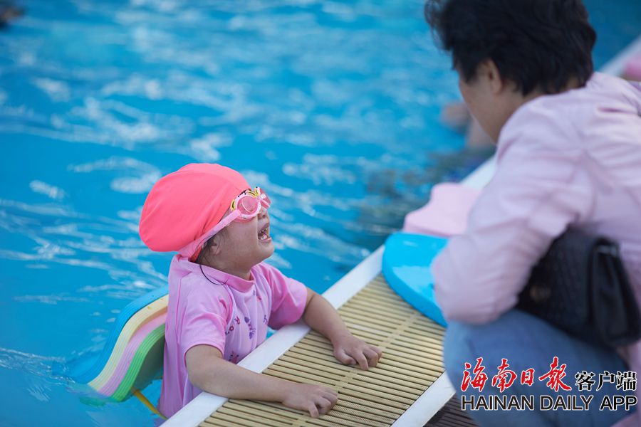 公车乱妇片