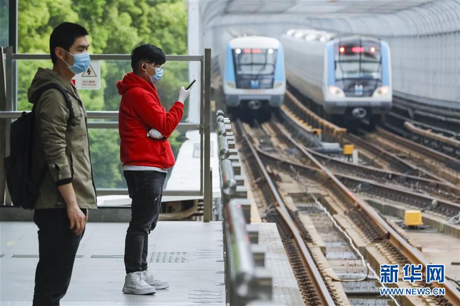 在线播放黄色视频