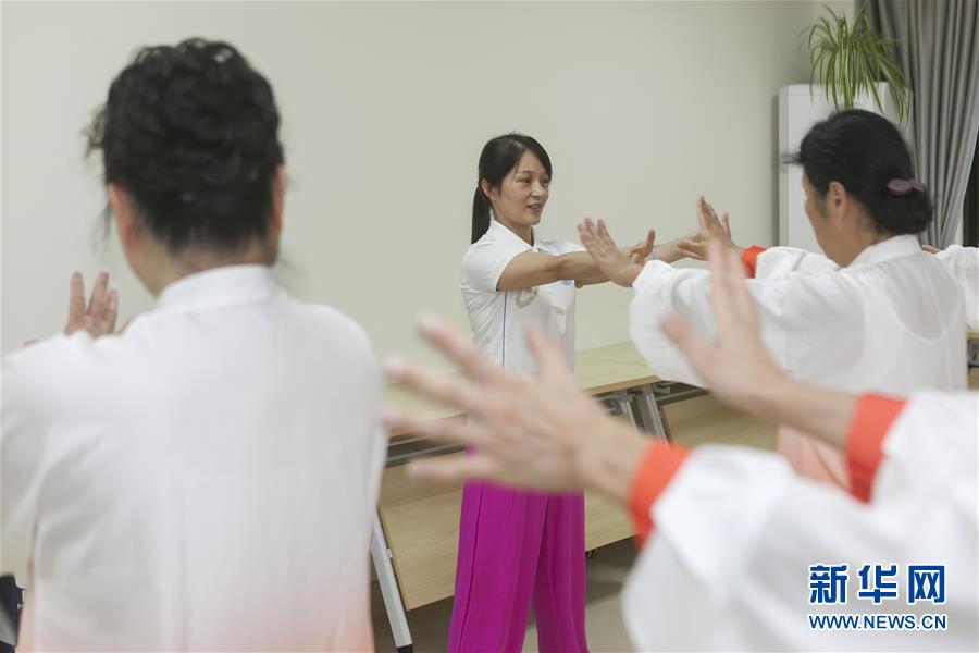 人人插
