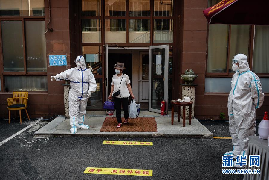 吴梦梦被男人猛烈进入