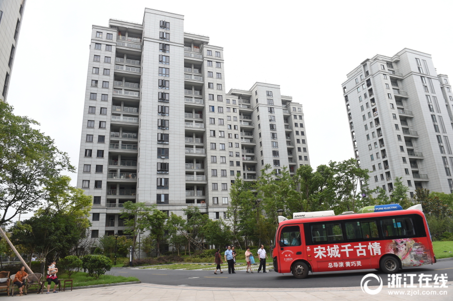 靠逼软件免费