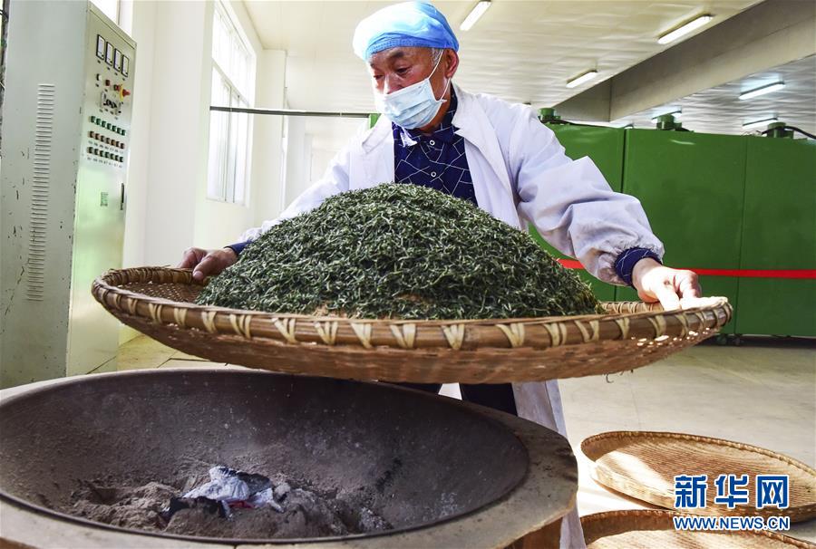 女老师自慰电影