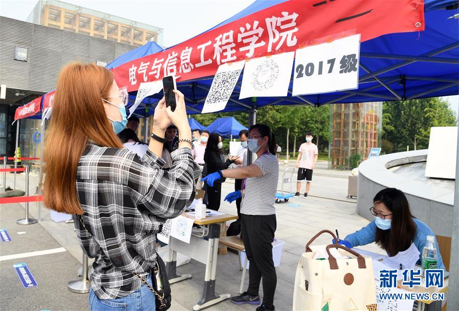 Chinese老女人老熟妇近亲相姦