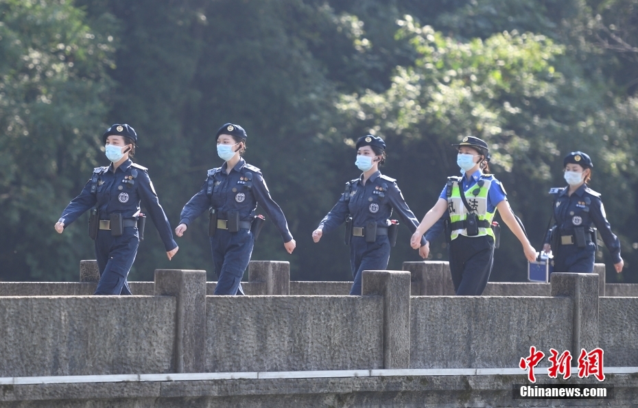 隊記：利拉德續約時開拓者承諾積極爭冠 他很沮喪認為球隊未履約