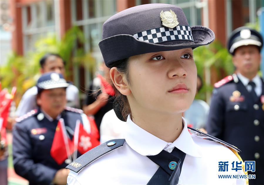 海贼王女帝被 羞羞真人