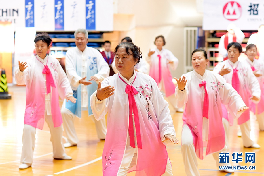 三级片在线播放字幕版