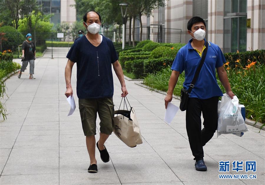 搜一个欧美三级片电影看看