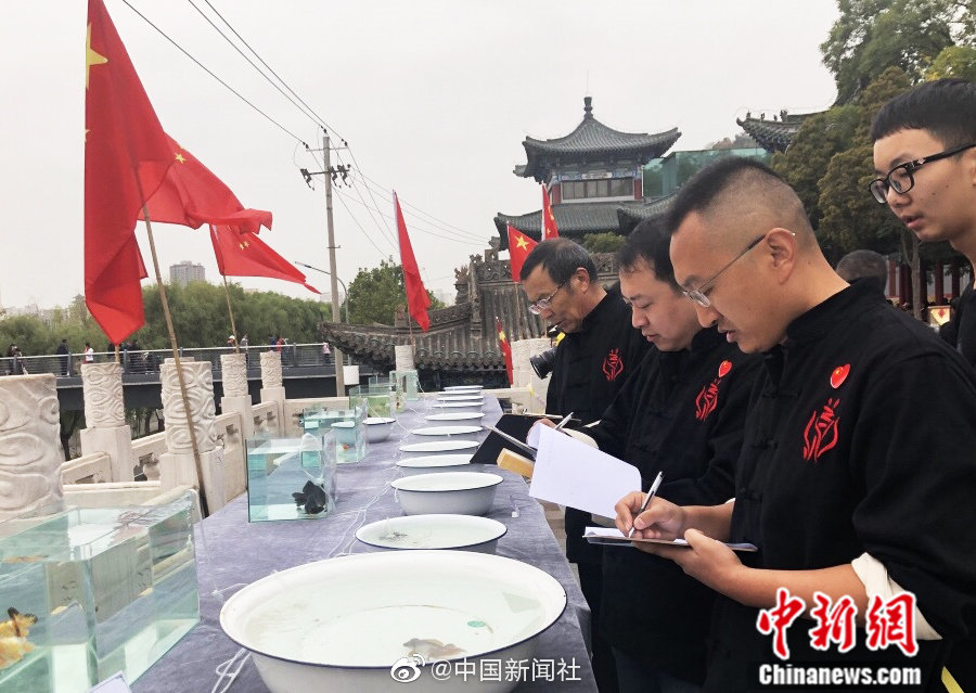 性爱偷拍网址
