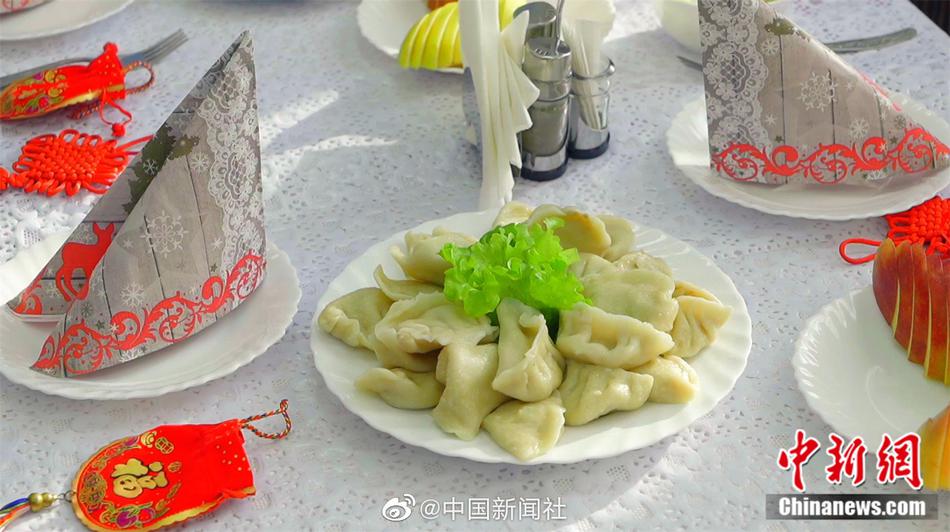 中国过年有多少人口吃饺子_过年吃饺子图片(3)
