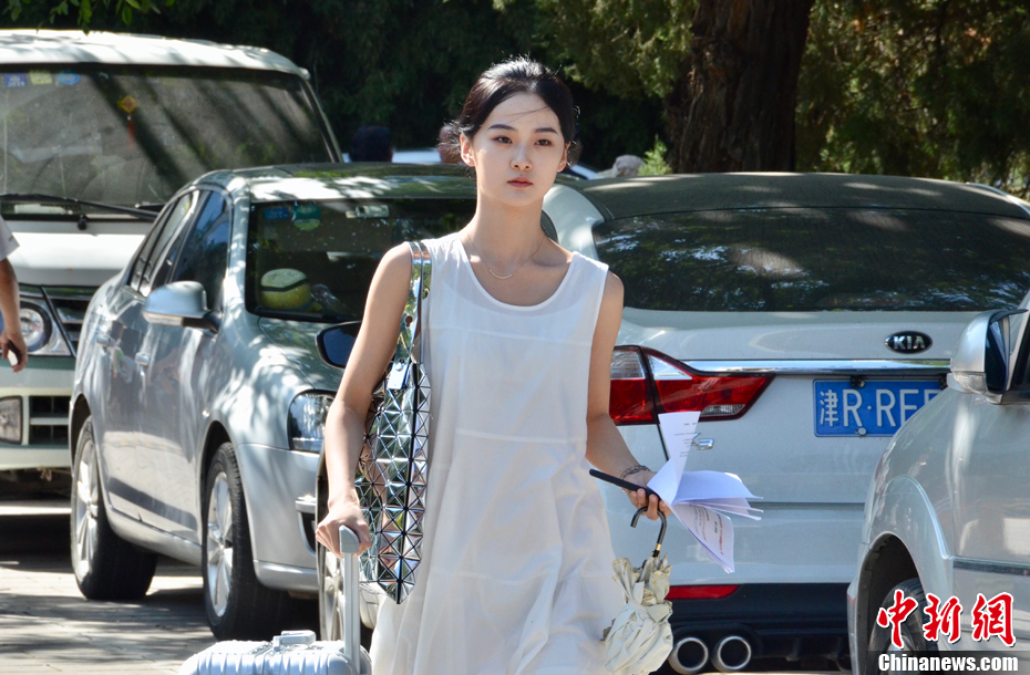 伦理跟老女人做受Hd