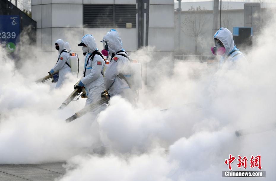 男仆撑开 让人玩弄动漫