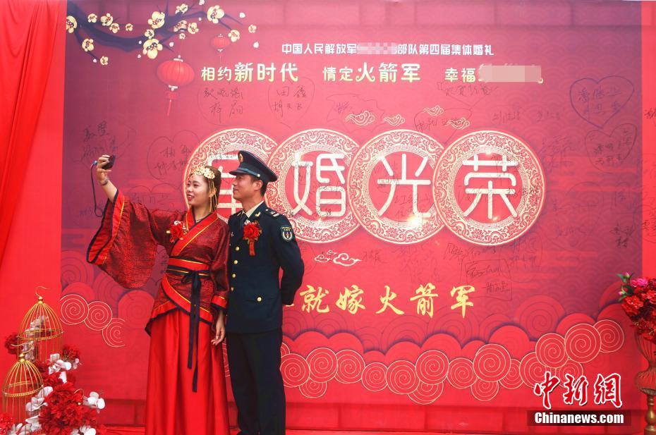 男拨美女露出奶头秘 大胸