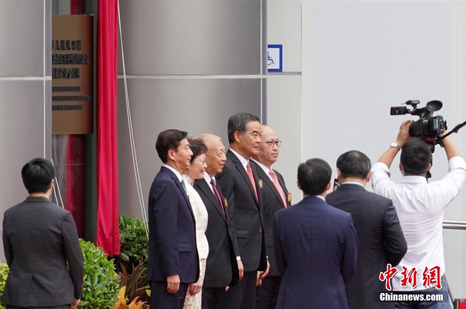 自偷国产精品张津瑜