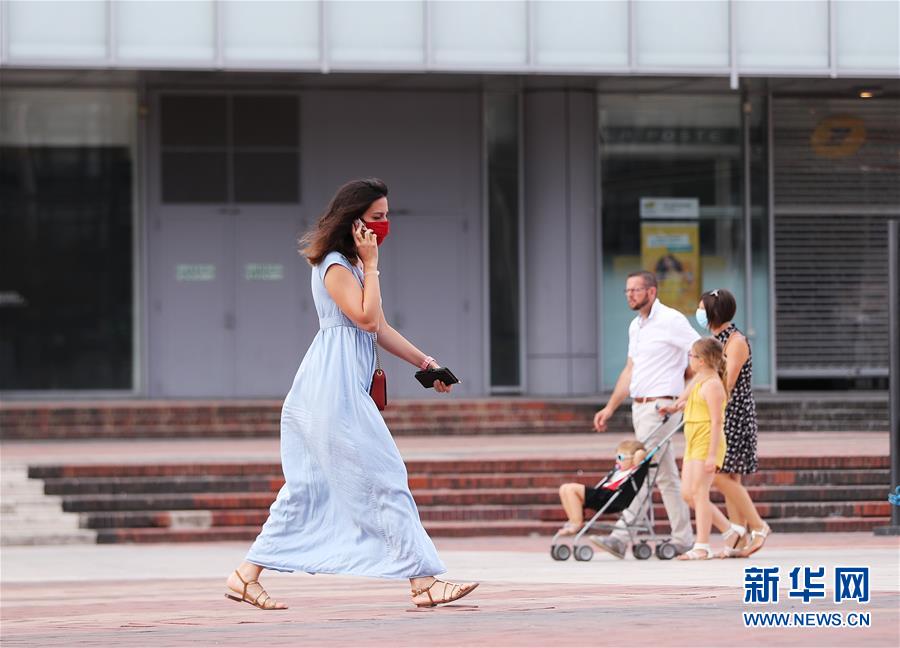 班长露出 强行被男生揉
