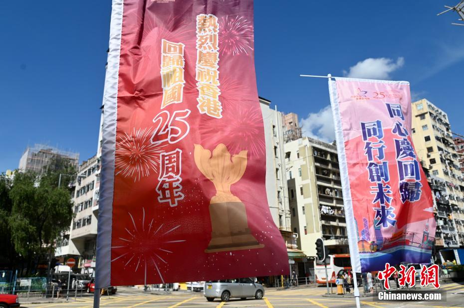 偷拍女厕所女人尿尿