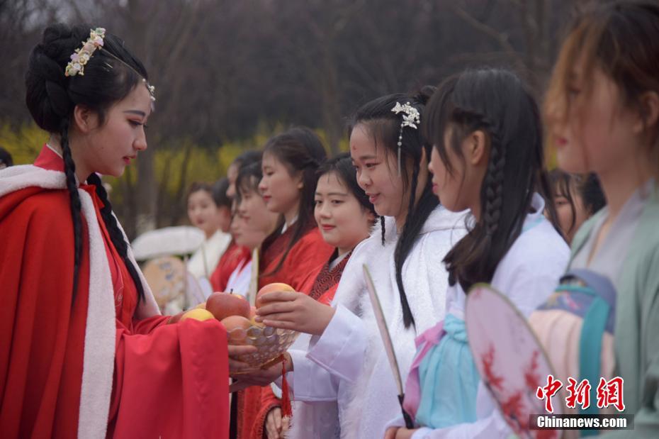 少妇色图中文字幕
