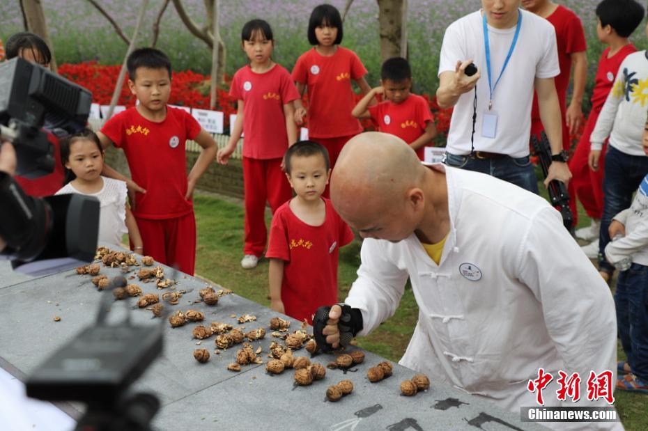 “百年老字号”的中药面膜，补水、美白、...