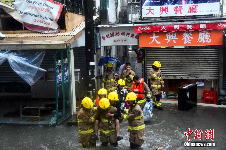 尿尿色情片