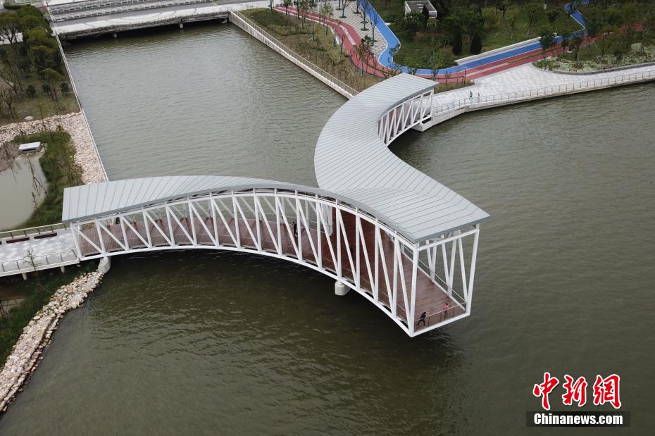 俄罗斯白嫩BwwBww