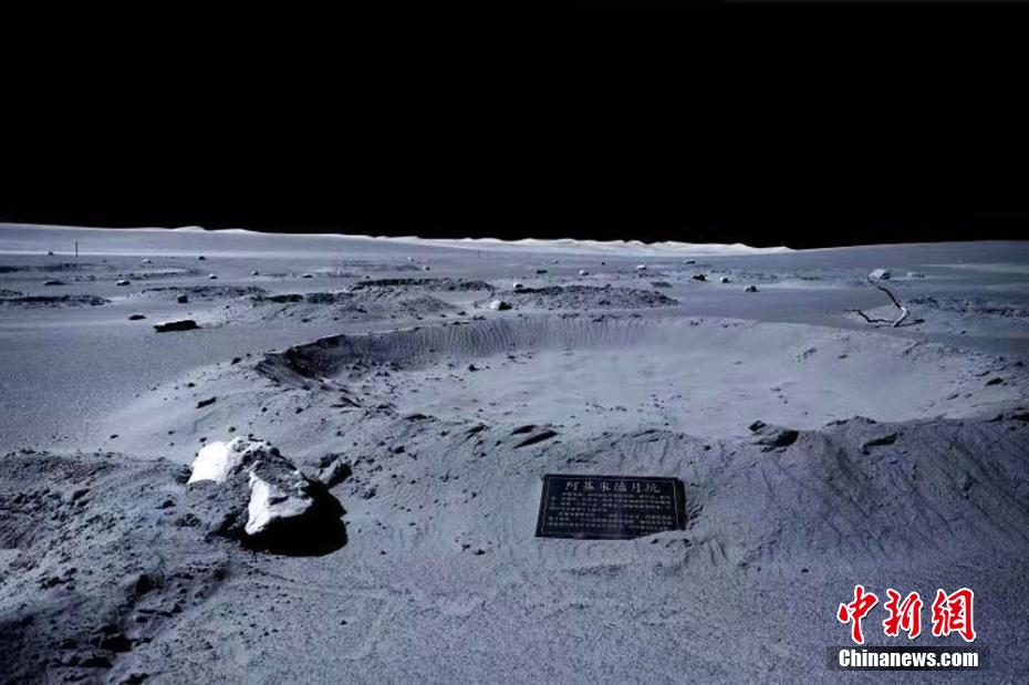 班长摘下奶罩 让我爽了小说