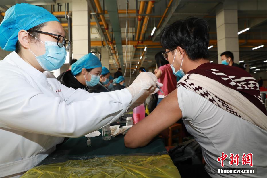 同桌扒开我腿用震蛋器折磨我