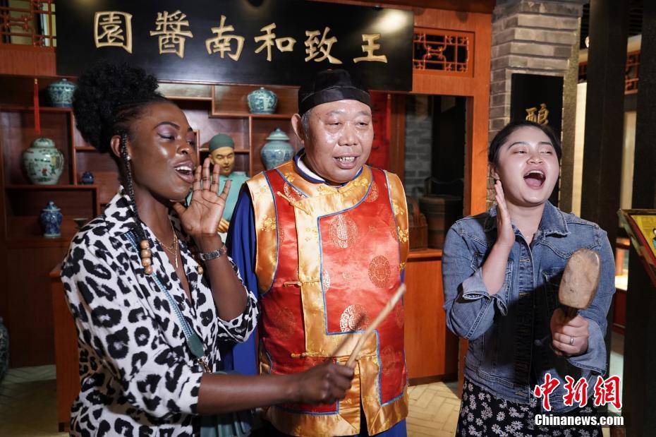 免费的操逼的