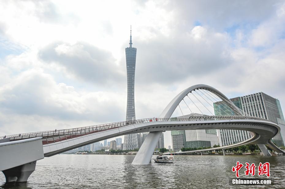 美国三极黄色片