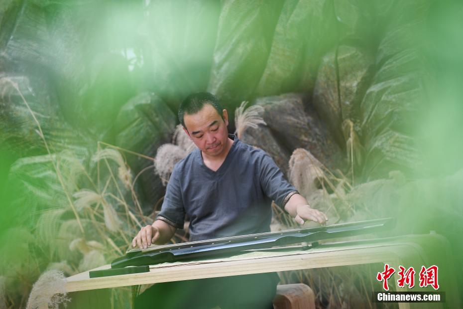 色情 片 在线 观看