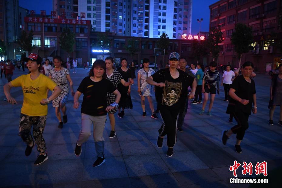 少妇性l交XXXXX仙踪林电影