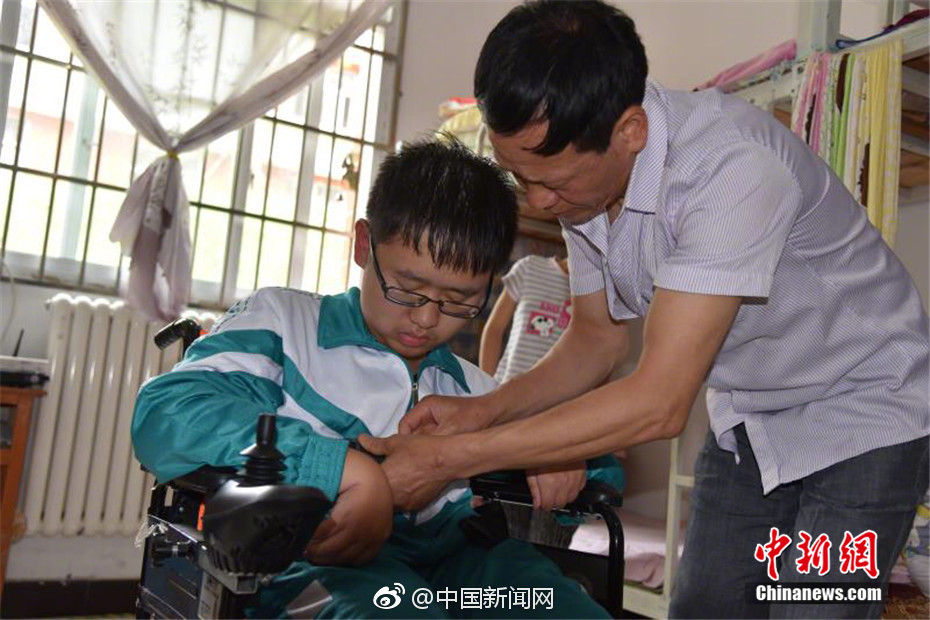 办公室我被他日出水了