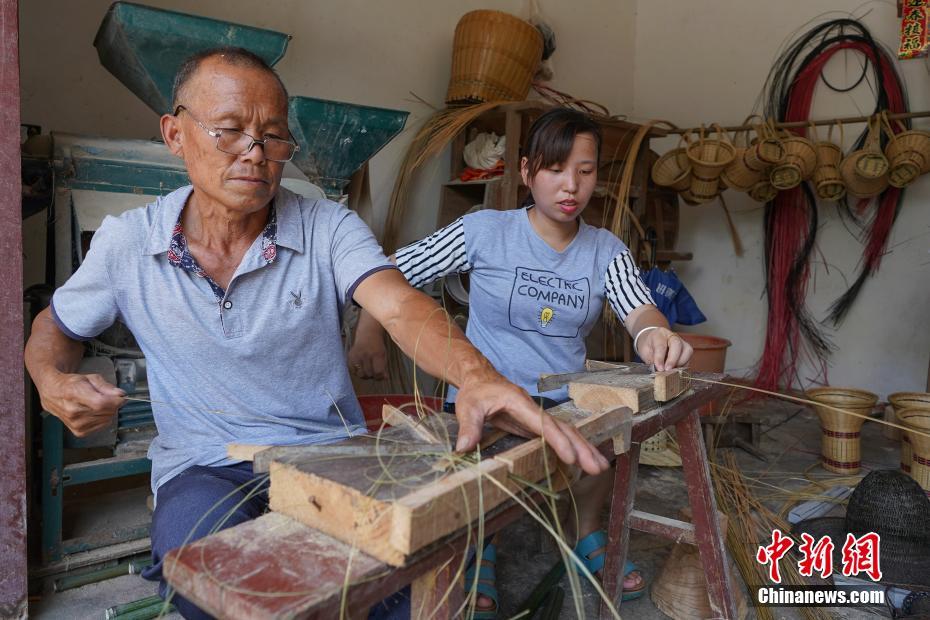 ova不该瞒着妻子去参加漫展全集