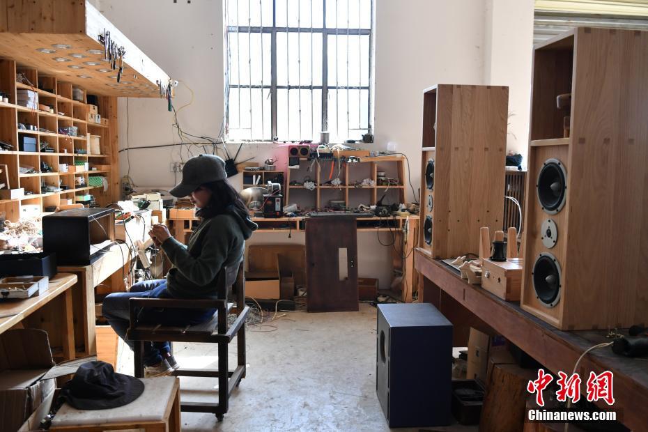 男人使劲躁女人使劲叫