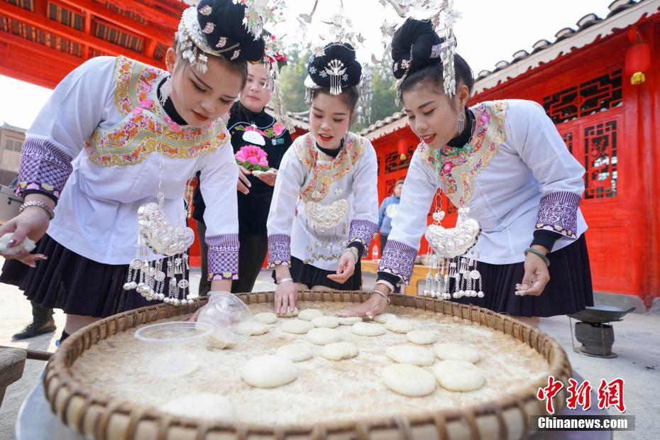 亚洲 色情 在线 视频