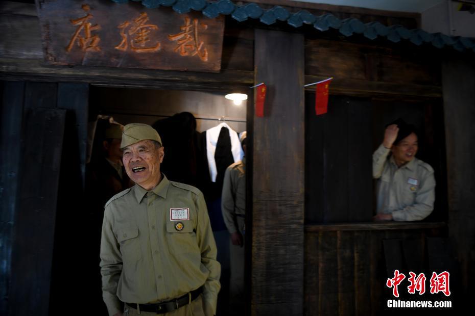 张柏芝手扒自己下面图