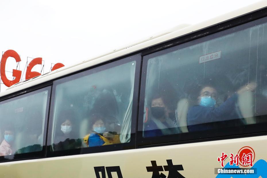 搜一个黄色的男人和女人日逼日批