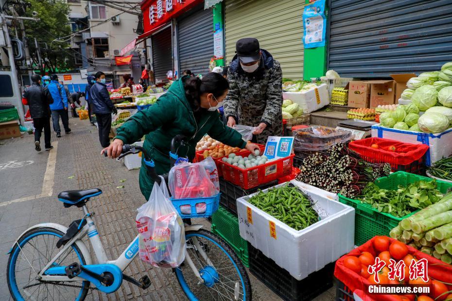 日射操胖妇